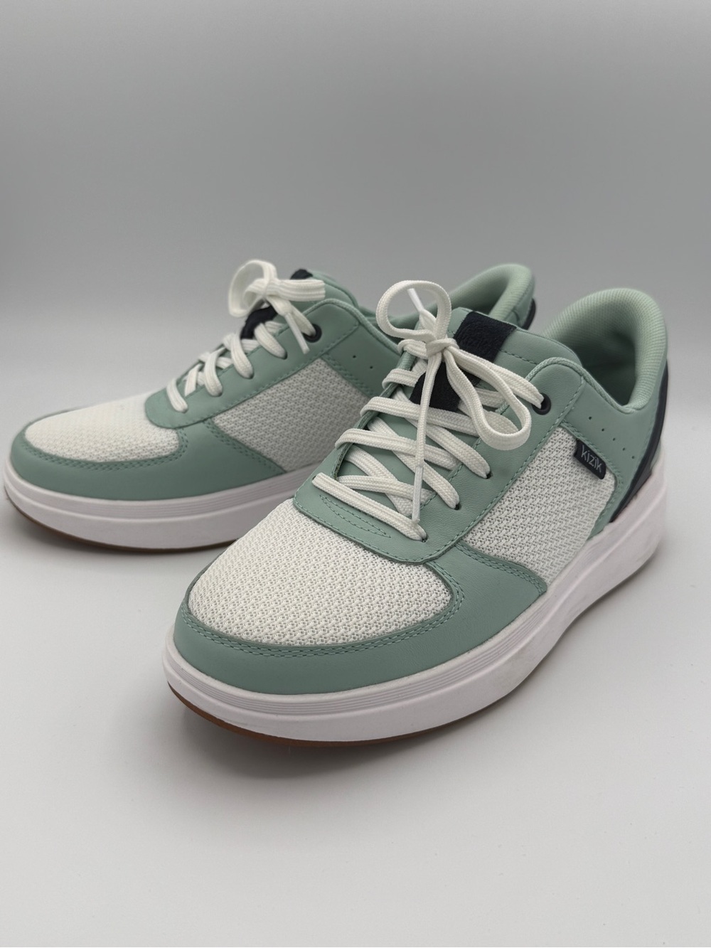 Kizik Women’s Brisbane Surf Spray (Mint Green) Casual Hands Free Sneakers